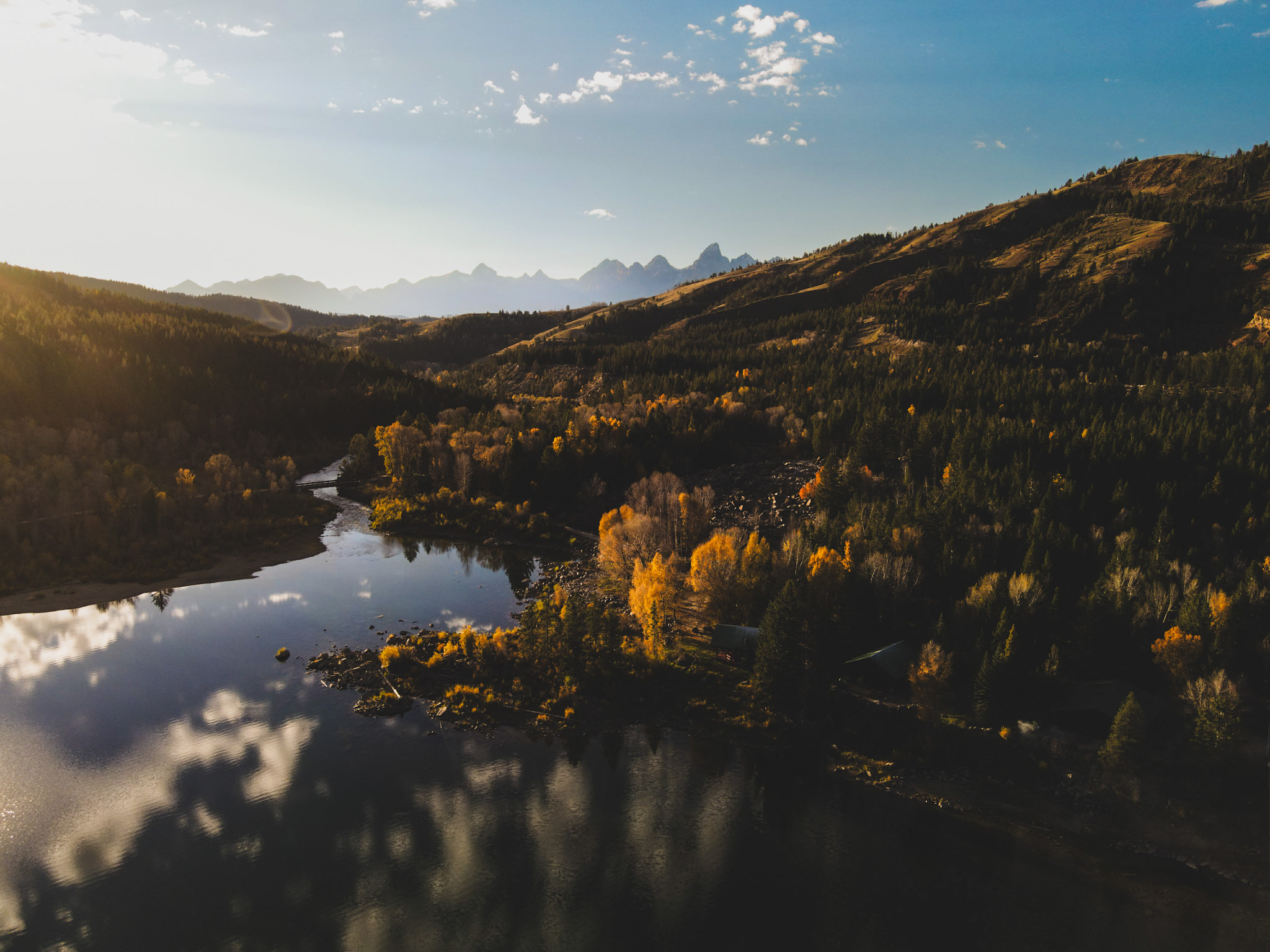 Scenic Swan Valley mountains and river